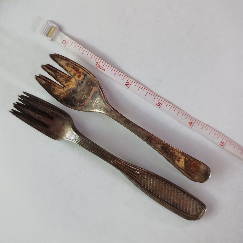 Vintage Assorted Silverplated Forks Set of 11 - Picture 5 of 8